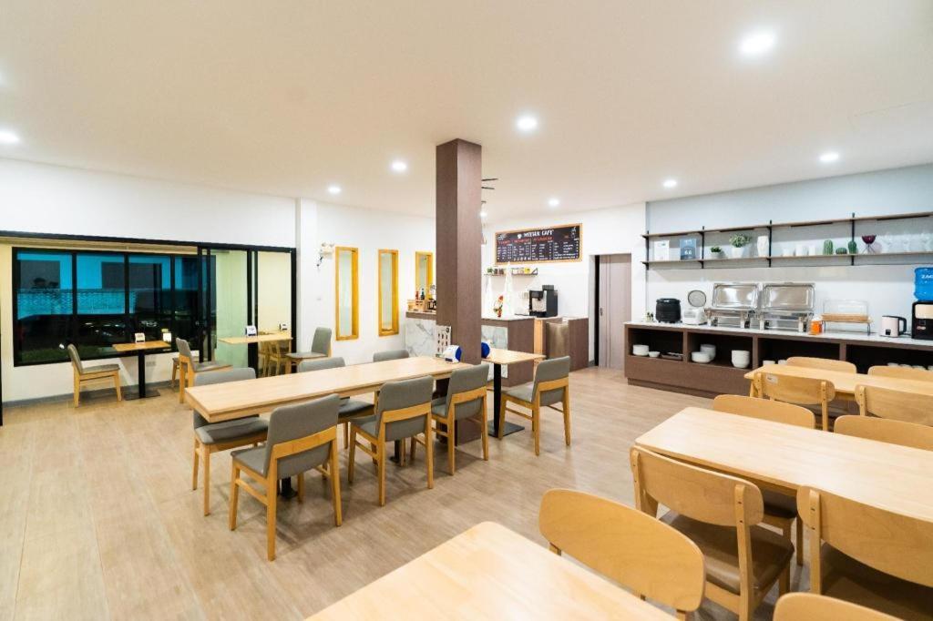 Meesuk Chiangrai Hotel Chiang Rai Exterior photo